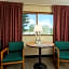Commodores Inn