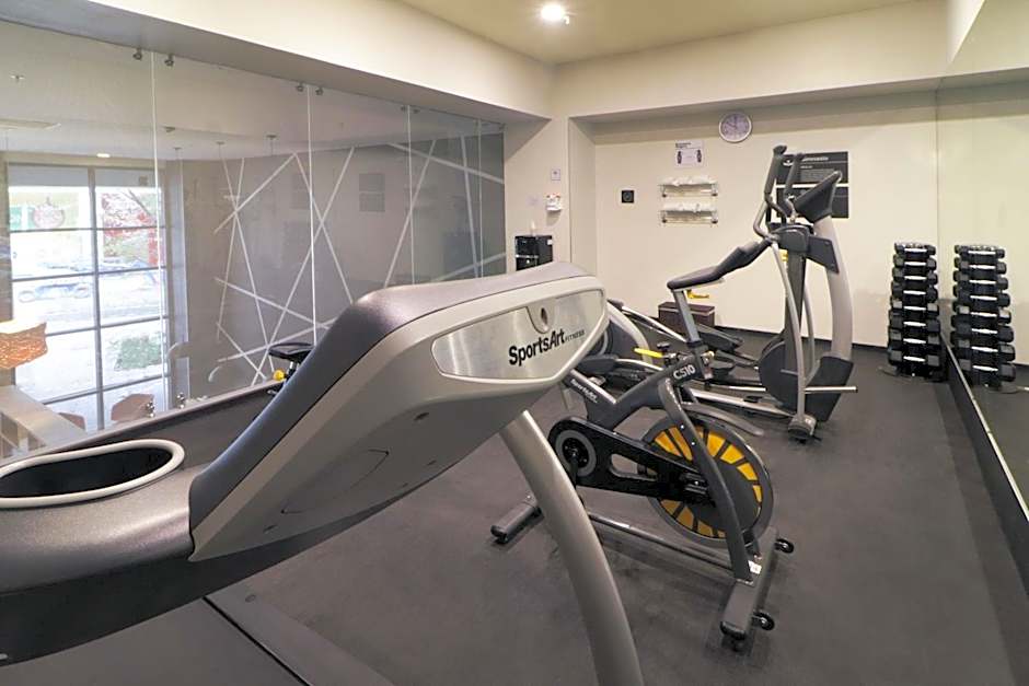 City Express Plus by Marriott Monterrey Nuevo Sur