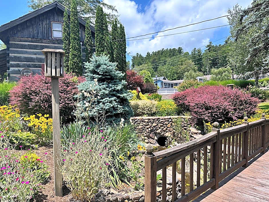 Azalea Garden Inn