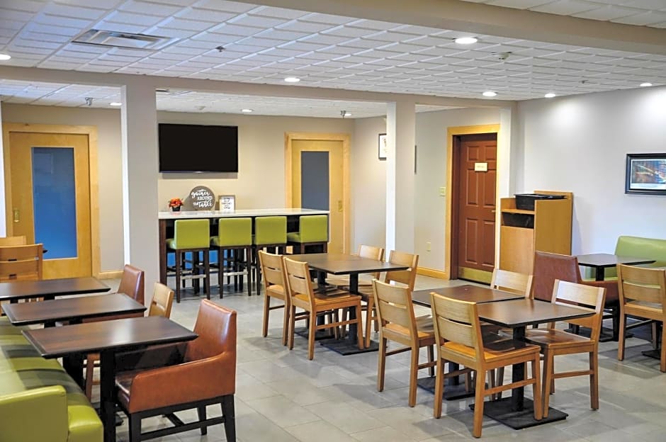 Country Inn & Suites by Radisson, Fairborn South, OH