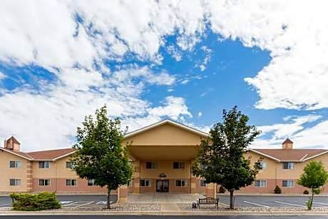 Days Inn by Wyndham Colorado Springs Airport