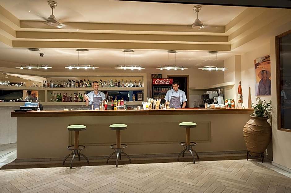 Alonissos Beach Bungalows And Suites Hotel