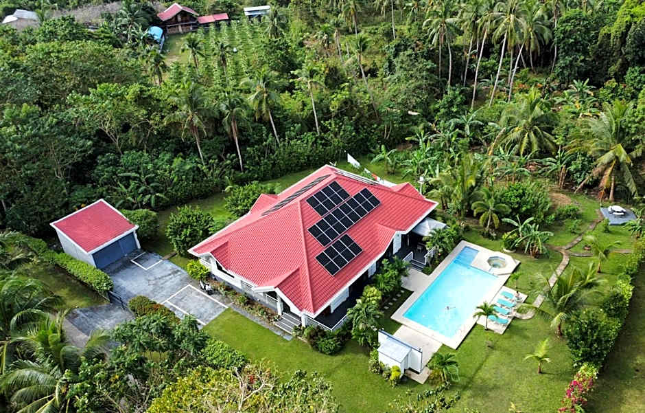 Bohol White House Bed & Breakfast