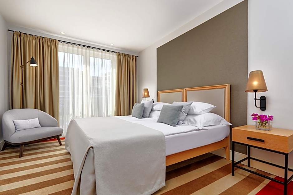 Crowne Plaza Budva by IHG