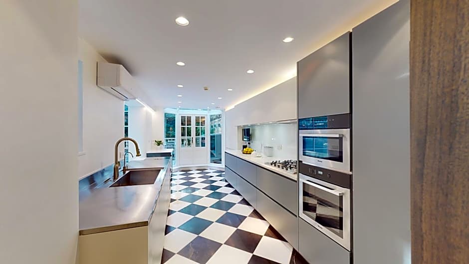 The Harrington - Knightsbridge - 18 Rutland Gate