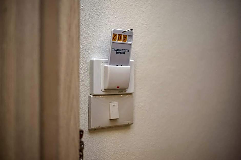 The charlotte smart hotel lopburi