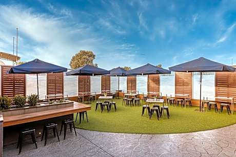 Dorset Gardens Hotel