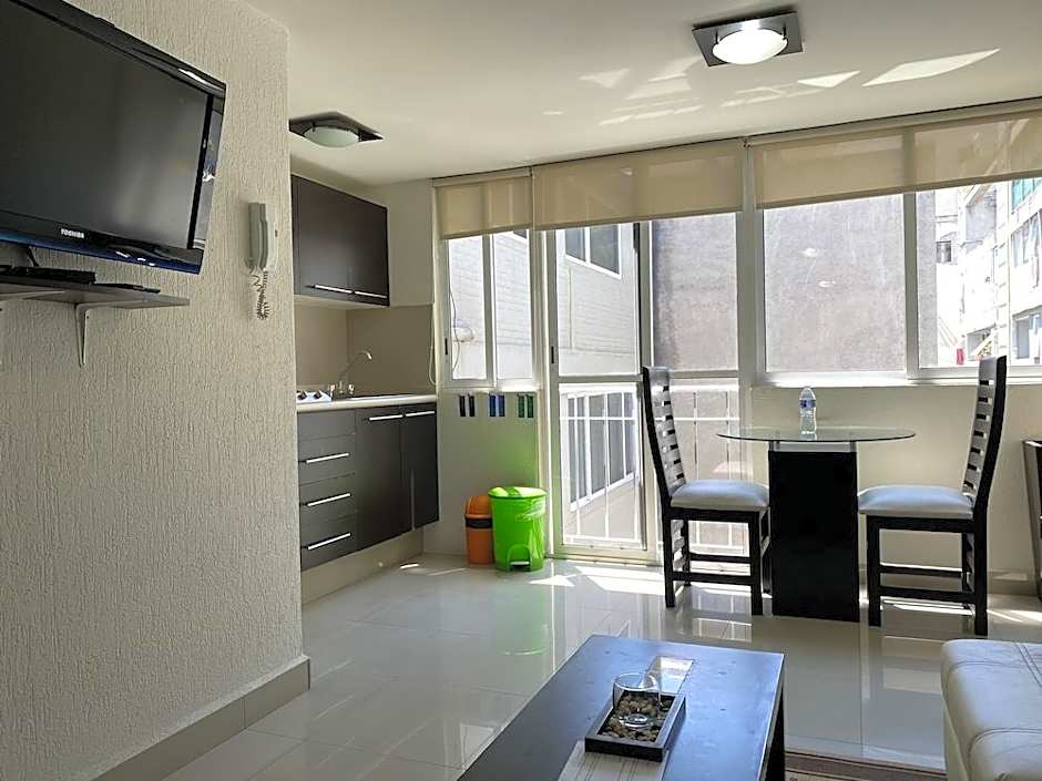 Grupo Kings Suites Chimborazo 567