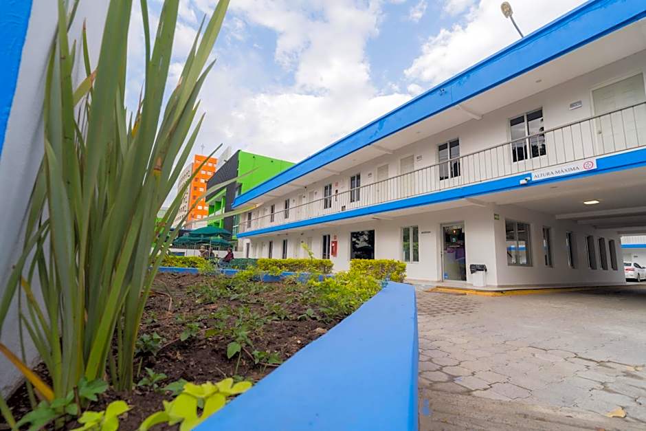 Expo Hotel Guadalajara - Zona Expo frente al Centro de Convenciones