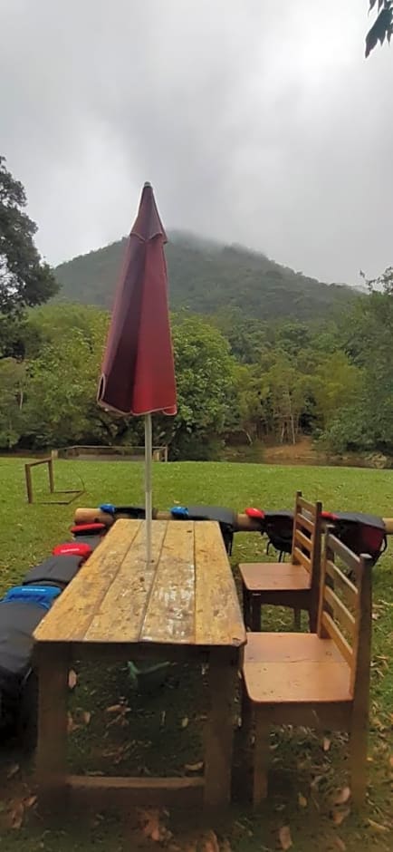 Serra Mar à beira rio , rafting, suites, lofts, e Casas