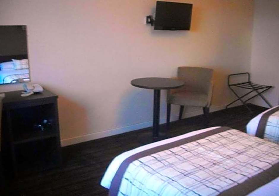 Photo 1 of 7 of Single Room
