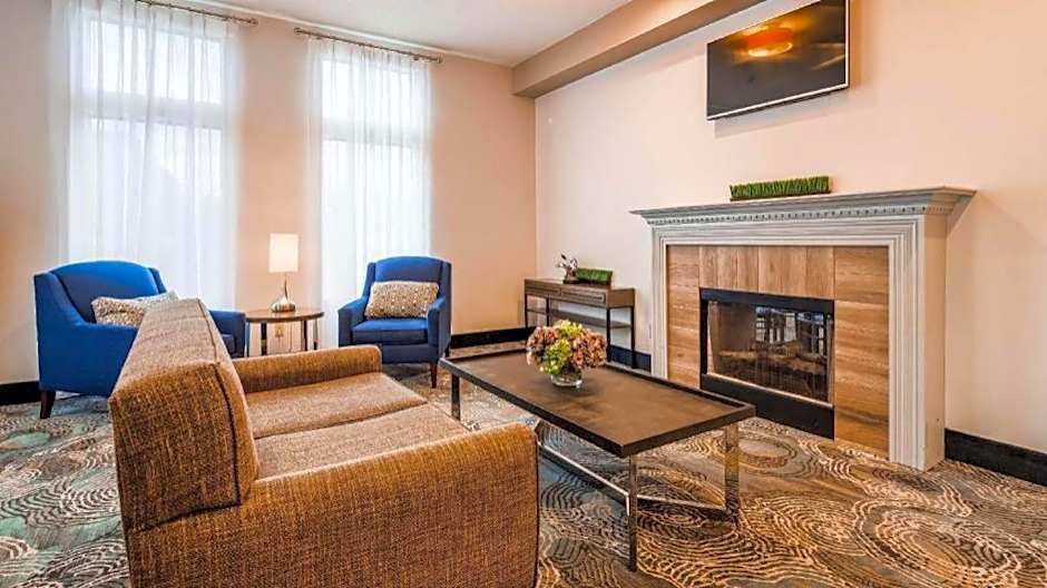 Syracuse Grand