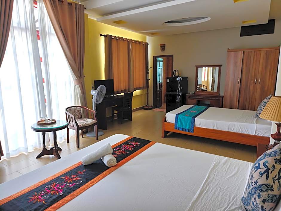 Sunny C Hotel