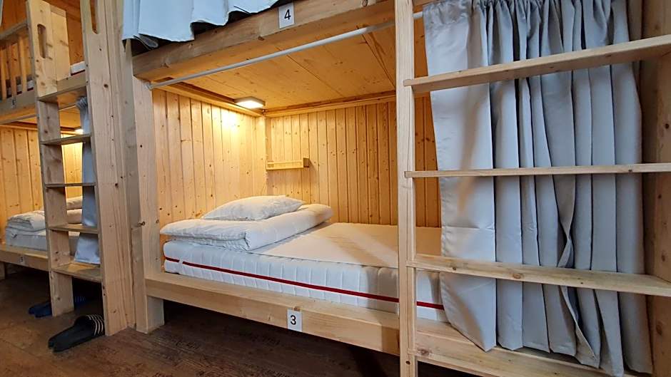 7brunnen Hostel Beds & Rooms