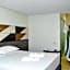 Travelite Hotel Legarda