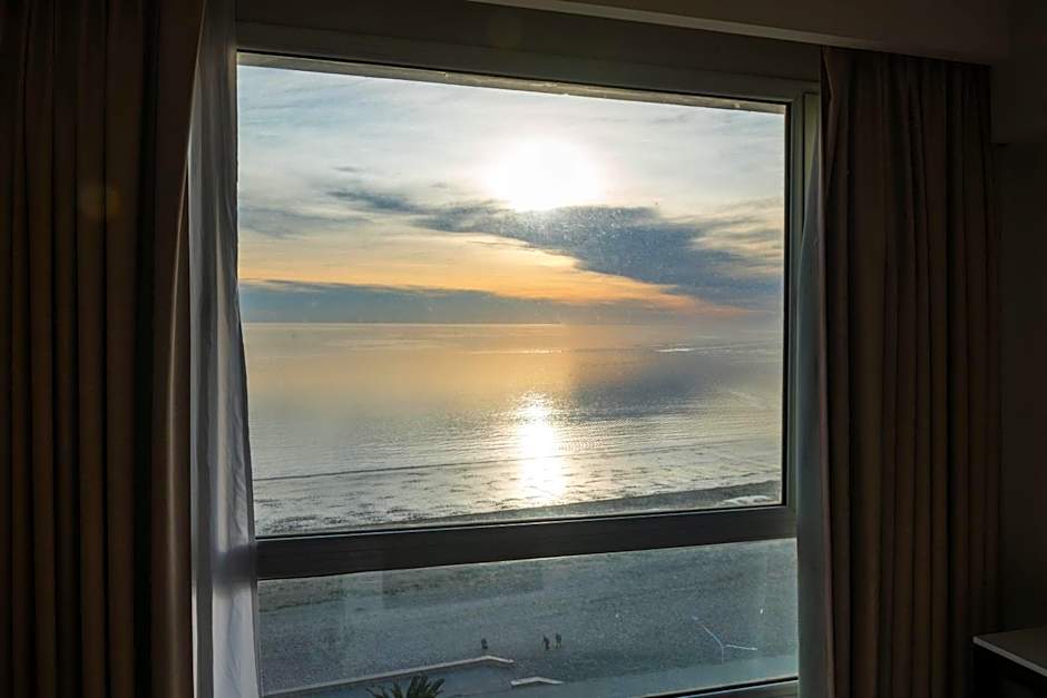 Dazzler by Wyndham Puerto Madryn