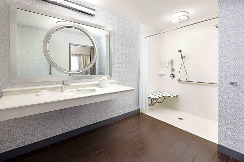 Hampton Inn By Hilton and Suites Napa