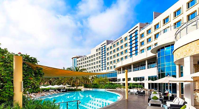Crowne Plaza Muscat OCEC By IHG