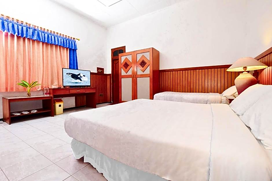 Berlian Abadi Hotel by Sinergi