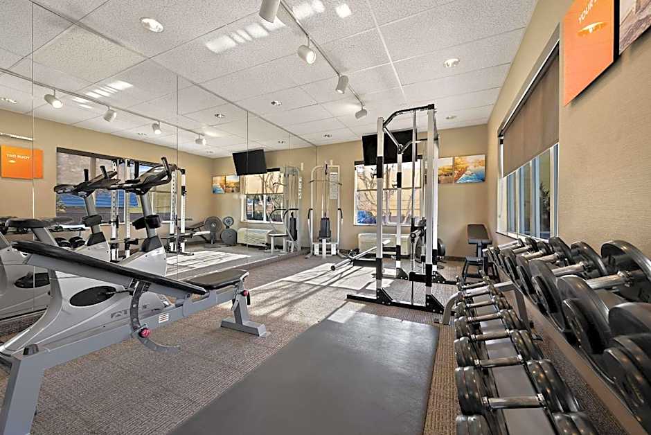 Comfort Inn & Suites Airport Convention Center