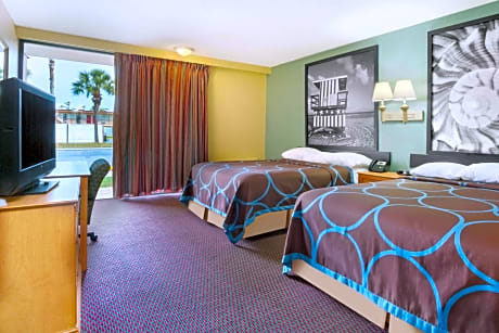 Queen Room with Two Queen Beds - Non-Smoking