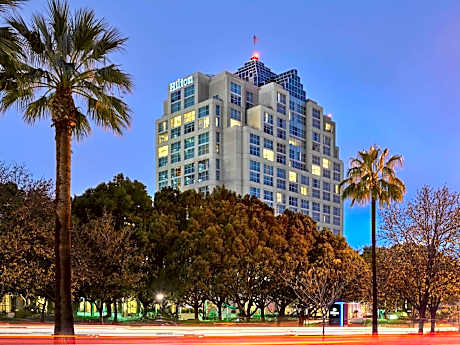 Hilton Los Angeles North/Glendale And Executive Meeting Ctr