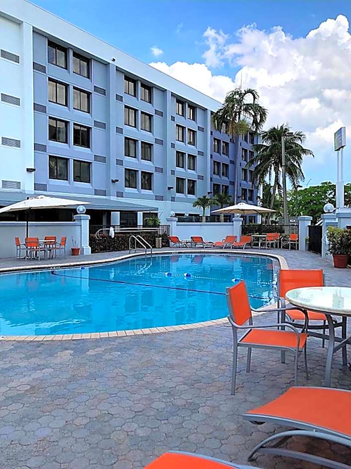 Holiday Inn Express Hotel & Suites Miami - Hialeah/Miami Lakes By IHG