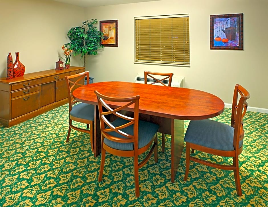 Candlewood Suites West Little Rock