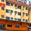 OYO 89864 Hotel Holiday Park