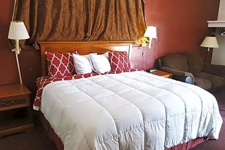 Sky-Palace Inn & Suites Hutchinson