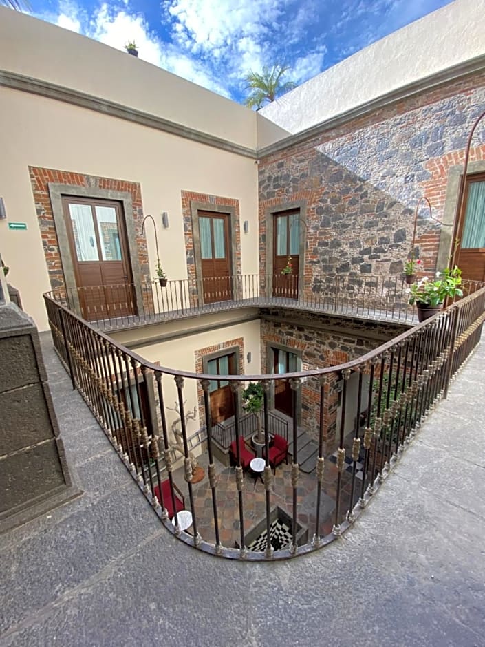 Milo Collection Hotel