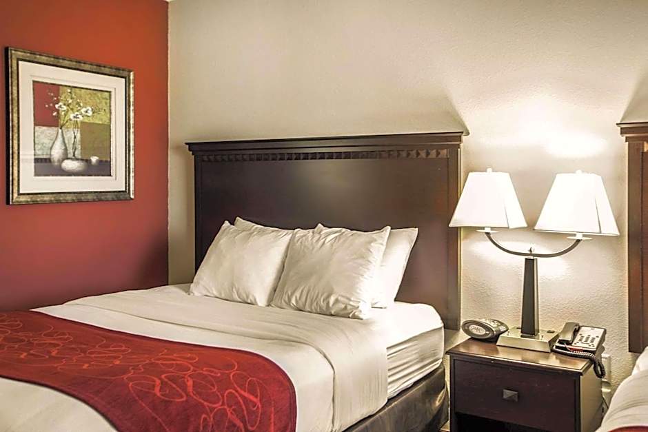 Comfort Suites Bloomington I-55 and I-74