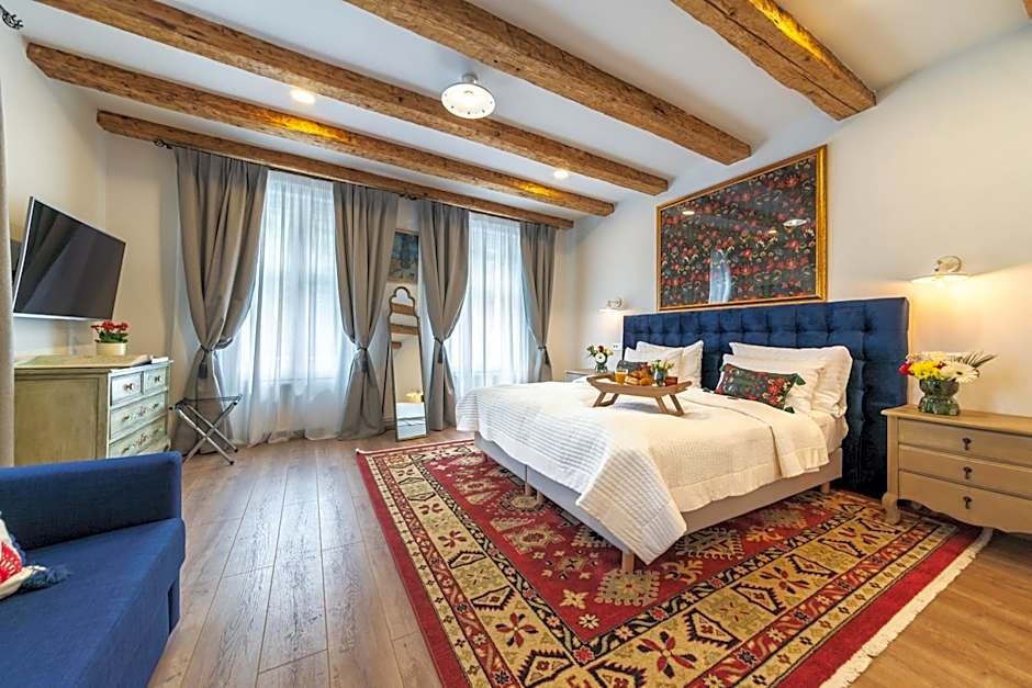 Nikolas Haus Central Location with Free Parking