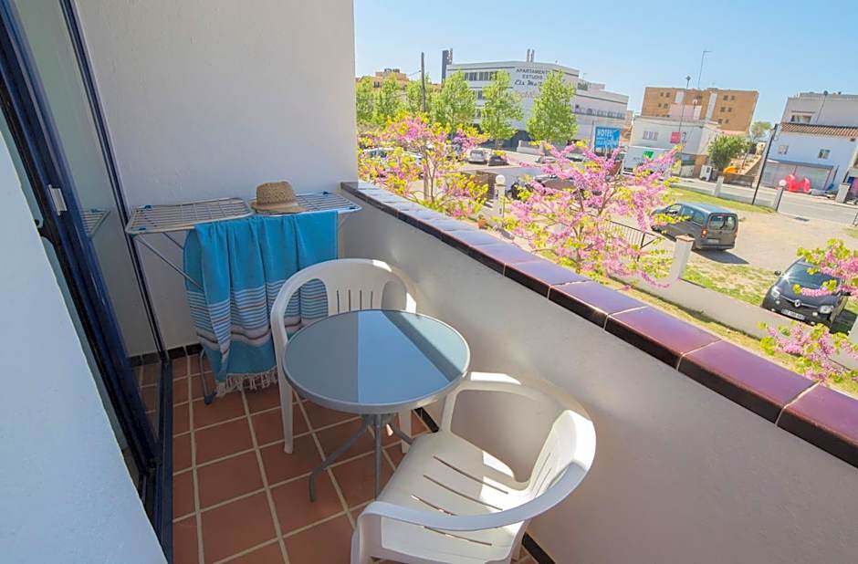 Casa Del Mar Hotel & Apartaments