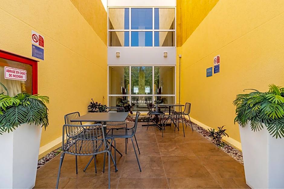 City Express by Marriott Ciudad del Carmen