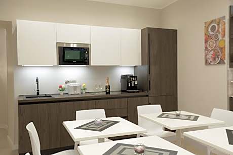 Deluxe Double Room with Balcony and Sea View