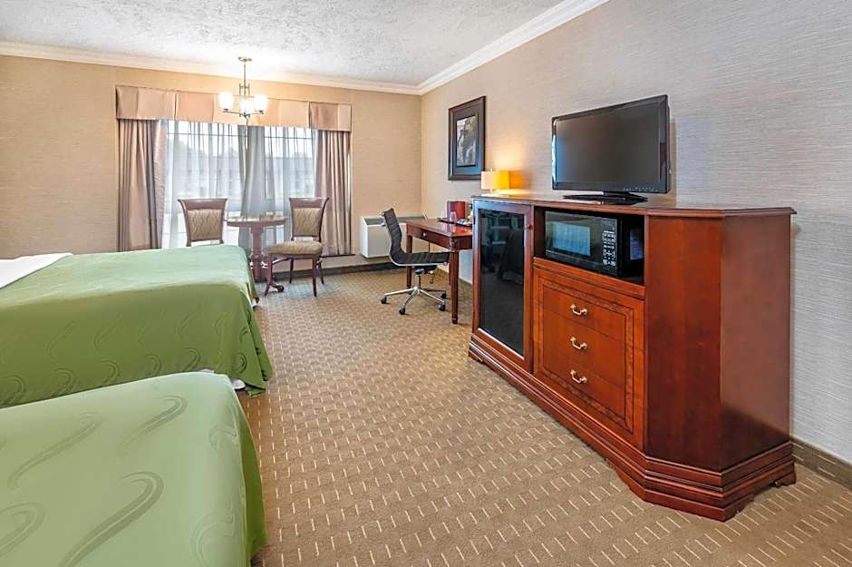 Rodeway Inn Festival	