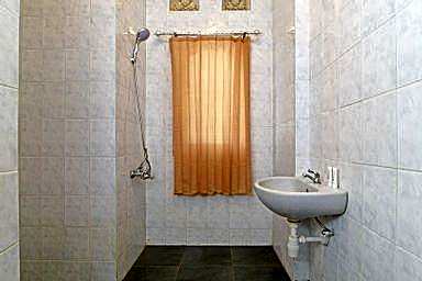 RedDoorz @ Jalan Gatot Subroto Denpasar