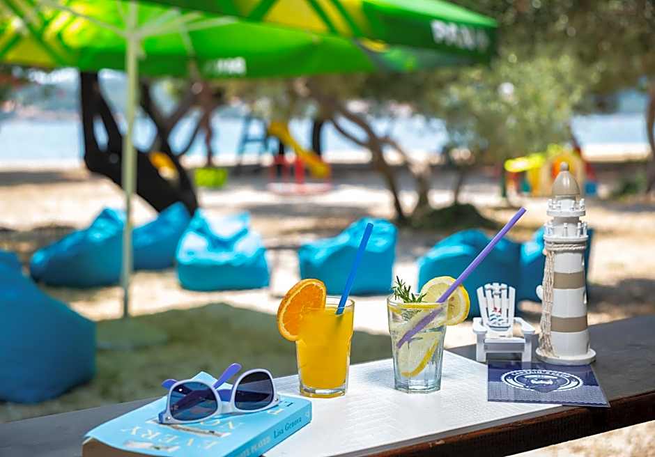 Mobile Homes Camp Perna - Adriatic Kampovi