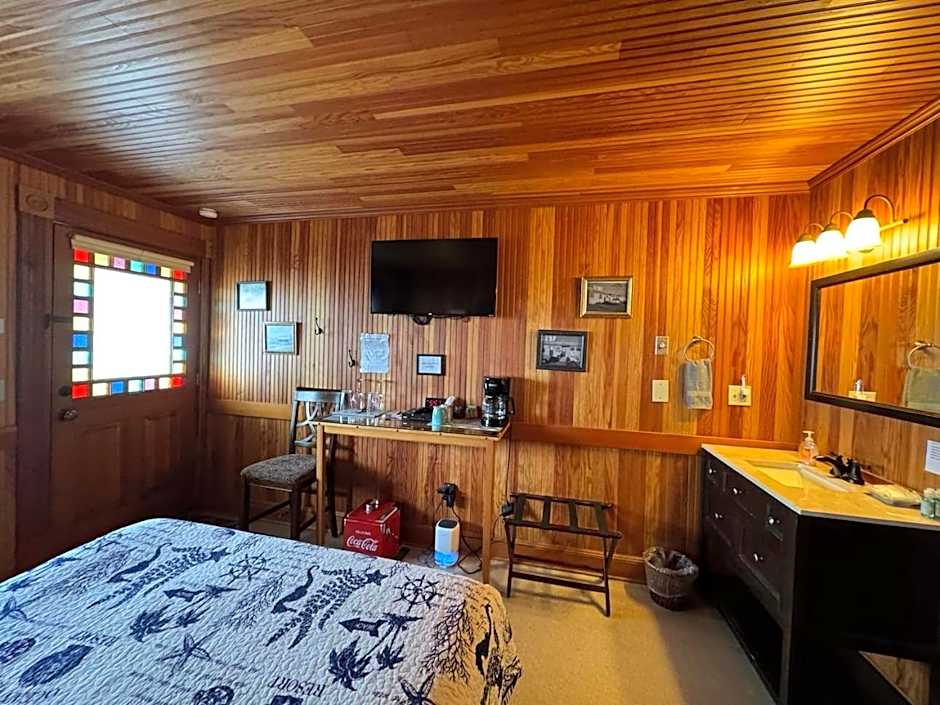 Whistling Winds Motel