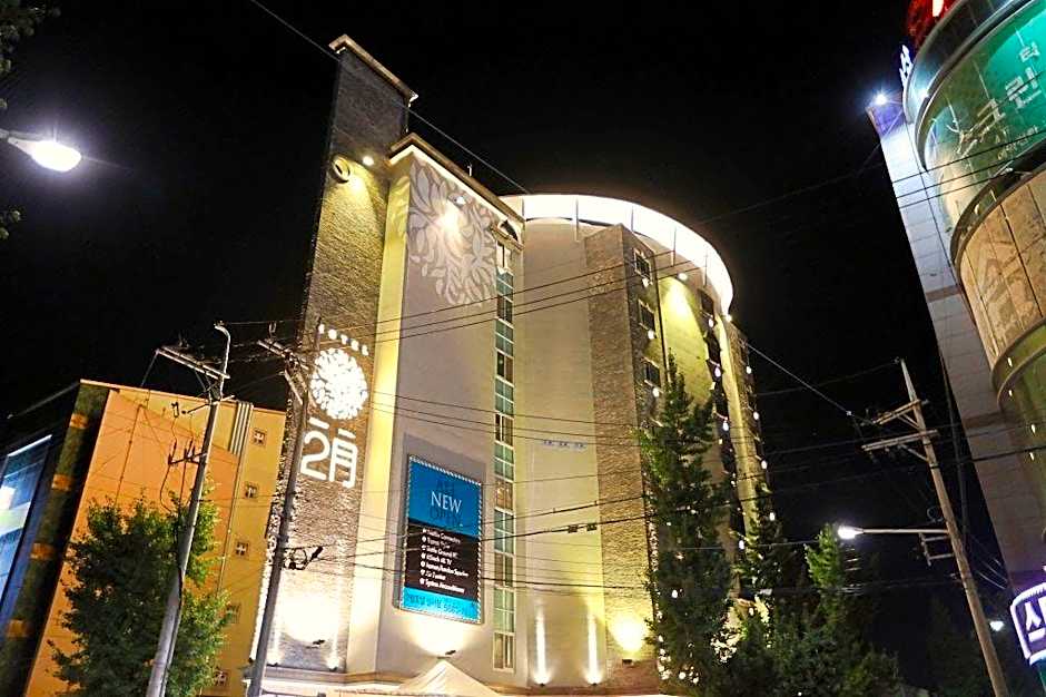 February Hotel SeongSeo