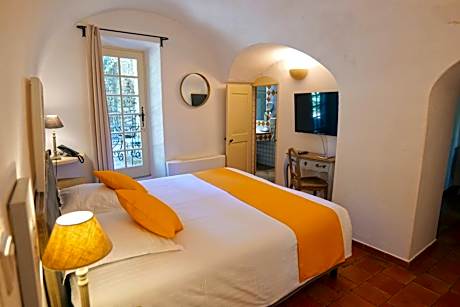 Standard Double or Twin Room with Garden View