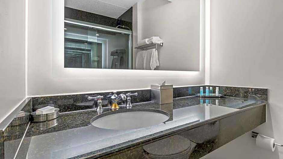 Woodcliff Hotel And Spa