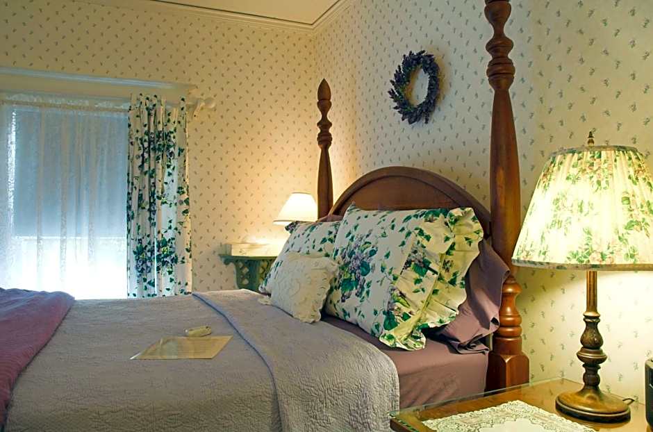 White Lace Inn