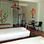 The Pride Hotel At Laemsing