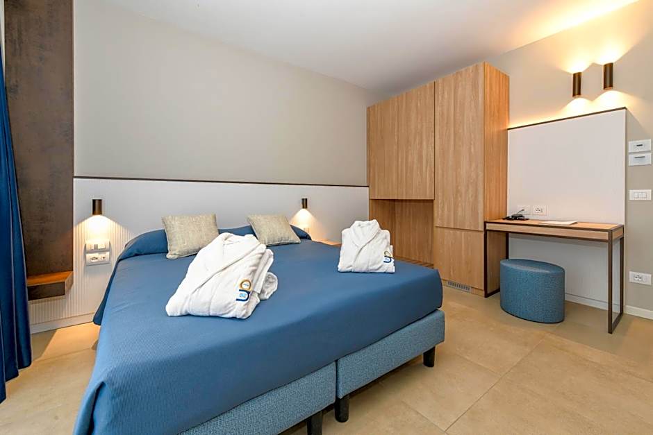 Petit Hotel