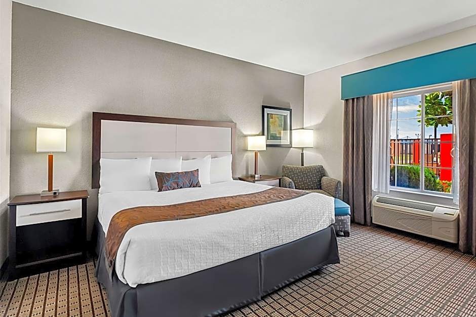 Best Western Plus Magee Inn & Suites