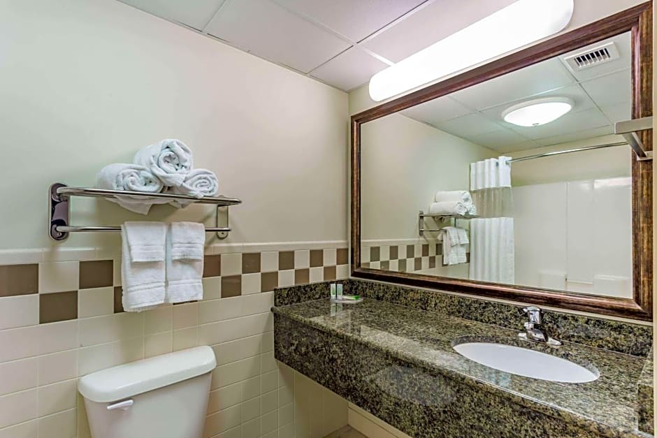 AmericInn by Wyndham Fort Pierre Conference Center