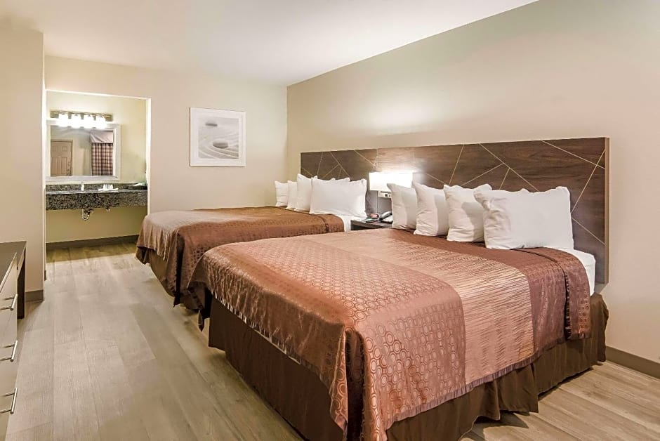 Quality Inn & Suites Dallas-Cityplace