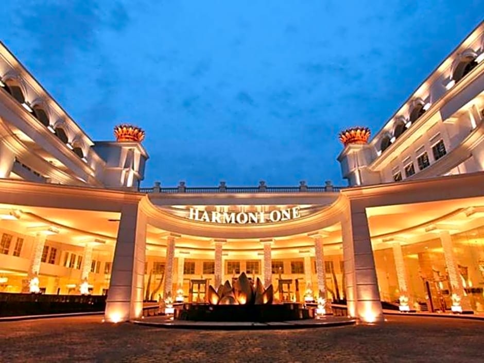 Harmoni One Convention Hotel & Service Apartments